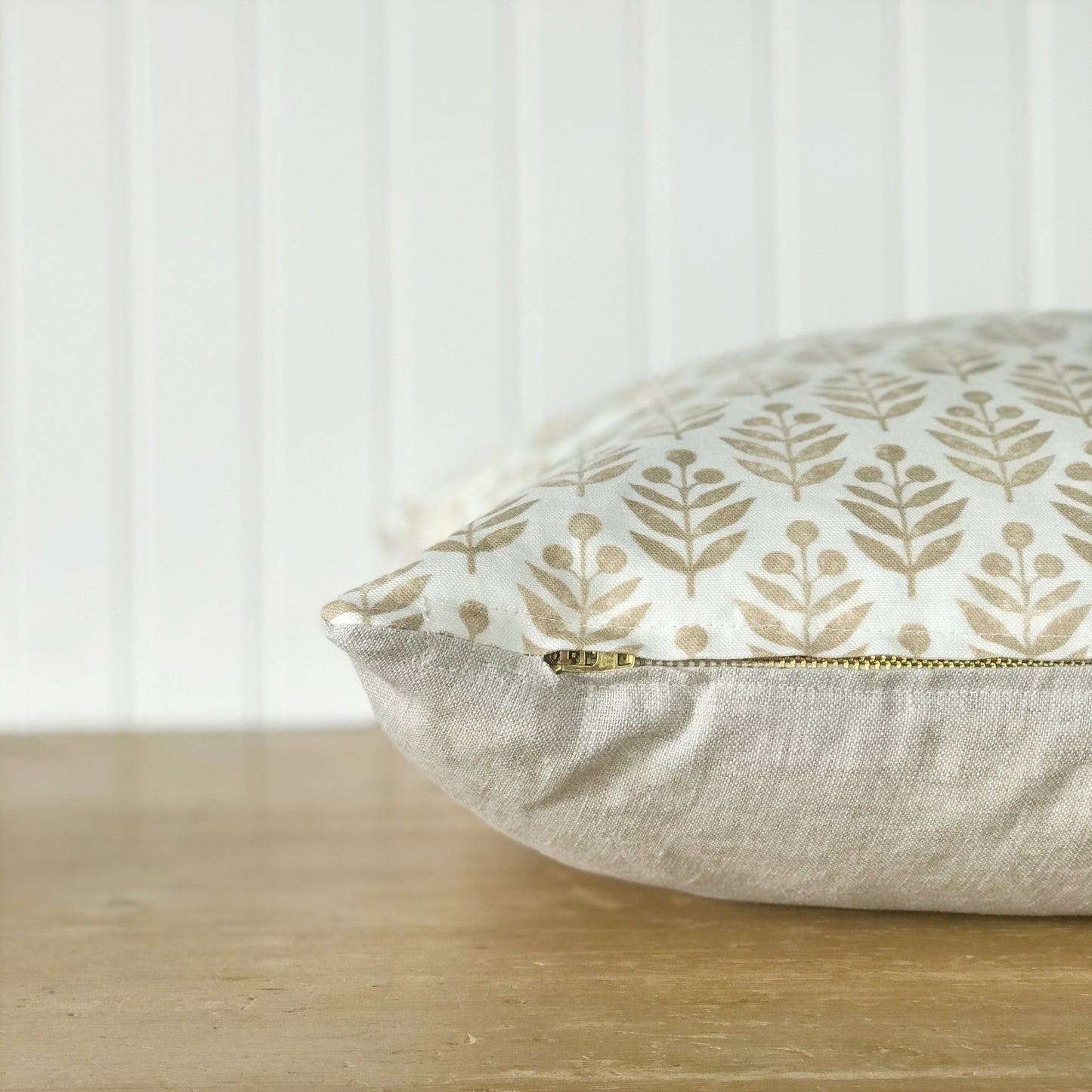 Tige D'or 20x20 Cushion Cover